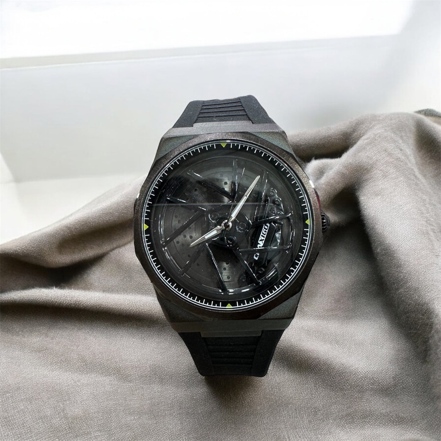 Chaxigo Men Rotation Dial Watch Wheel Reloj Male Luxury Man Silicone Strap Sports Clock Rotate Rim Hub Design Wristwatch
